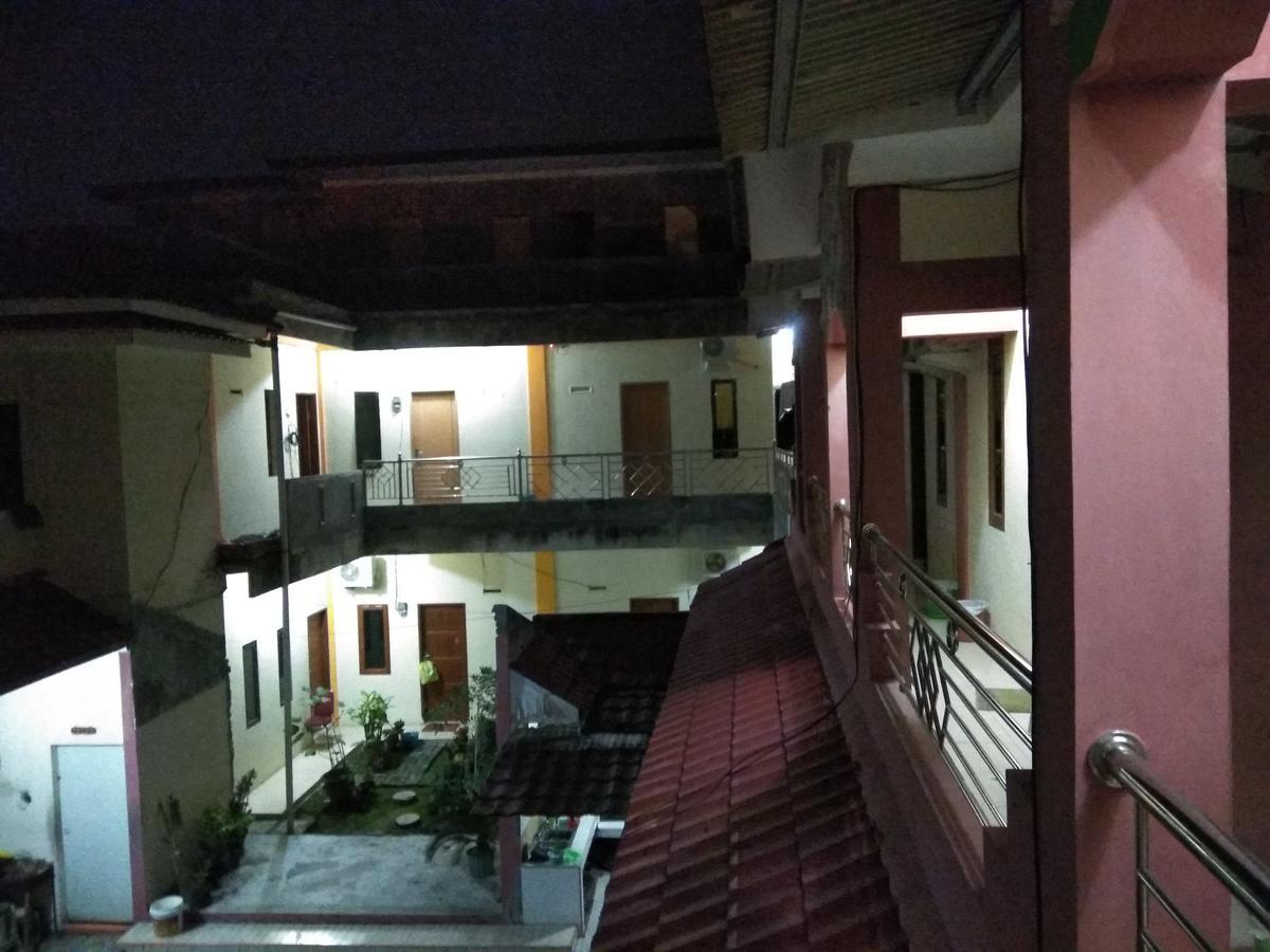 Pondok Cemara Hotell Medan Eksteriør bilde