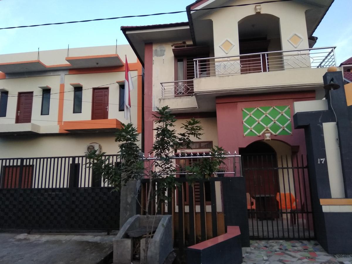 Pondok Cemara Hotell Medan Eksteriør bilde